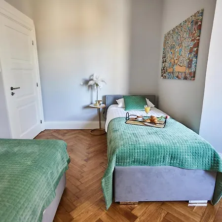 Art Deco Dla 6 Osob Chorzow/katowice 6a Appartement Chorzów