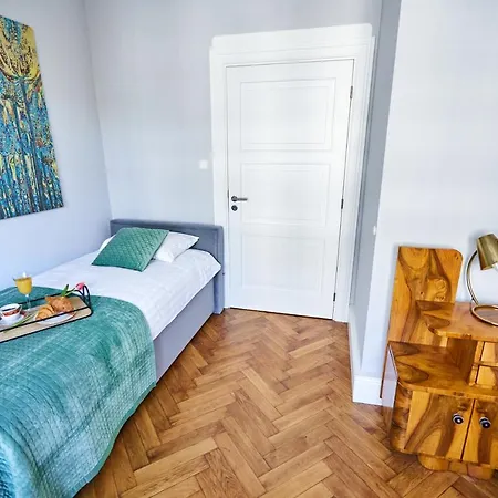 Apartment Art Deco Dla 6 Osob Chorzow/katowice 6a Chorzów